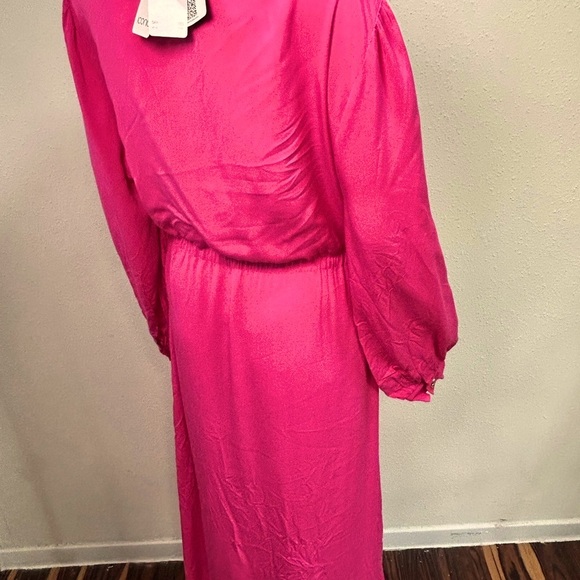 ICONIC London Vibrant Pink Long Sleeve Dress - Picture 7 of 11